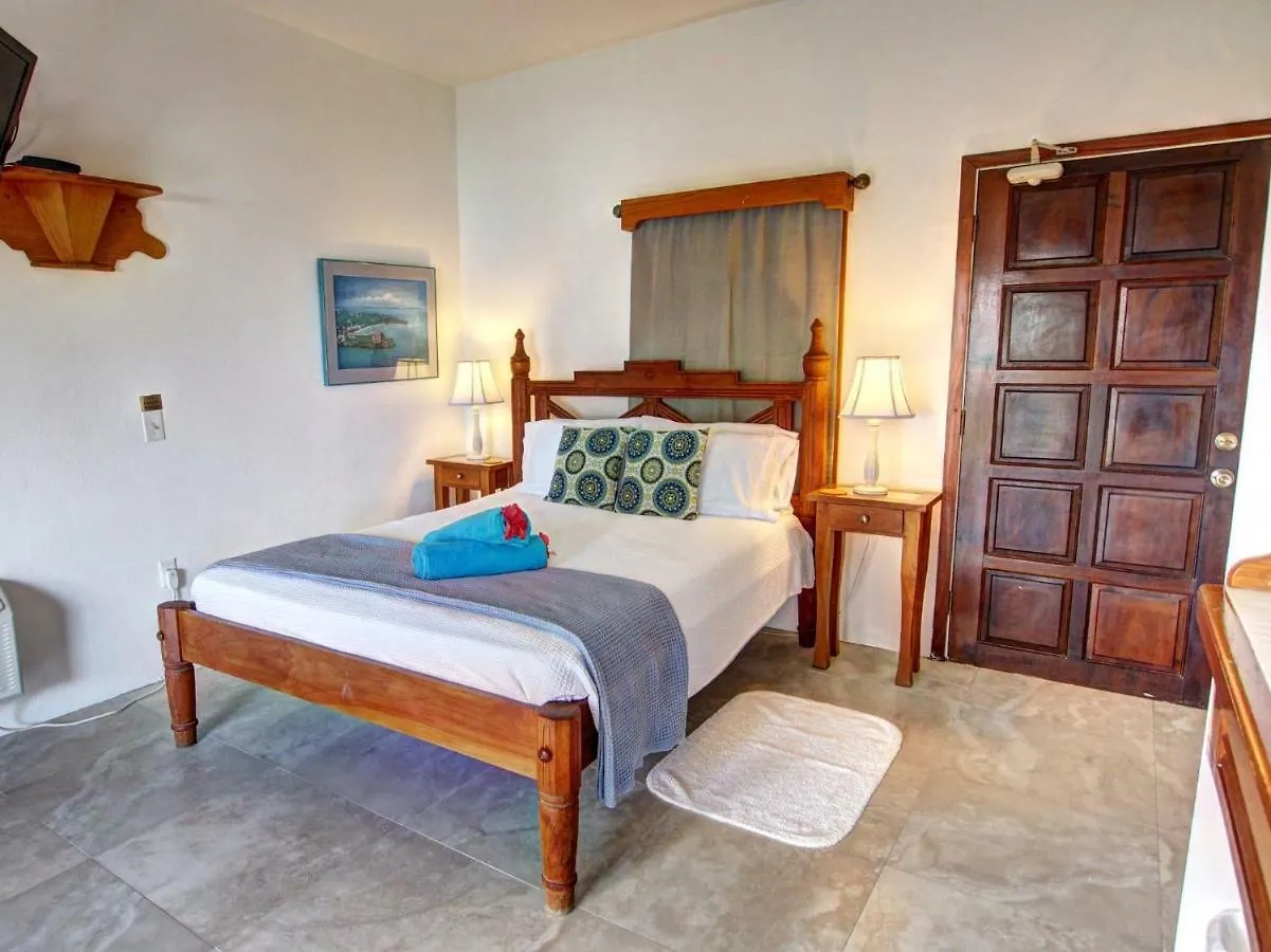 Estate Lindholm Hotel Cruz Bay 4*,